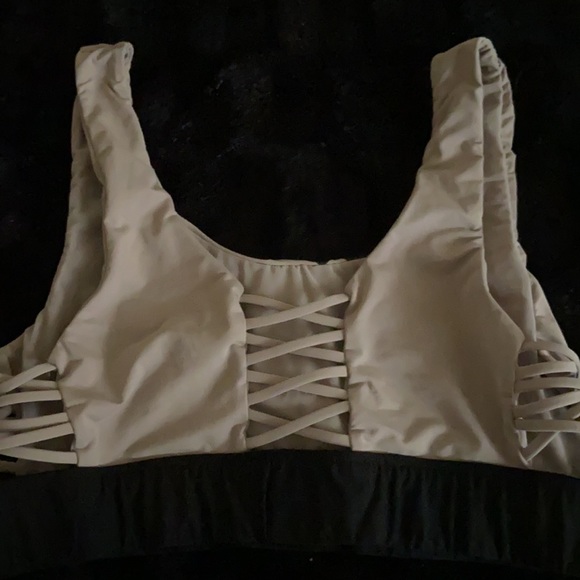 Pink bra - Picture 2 of 3